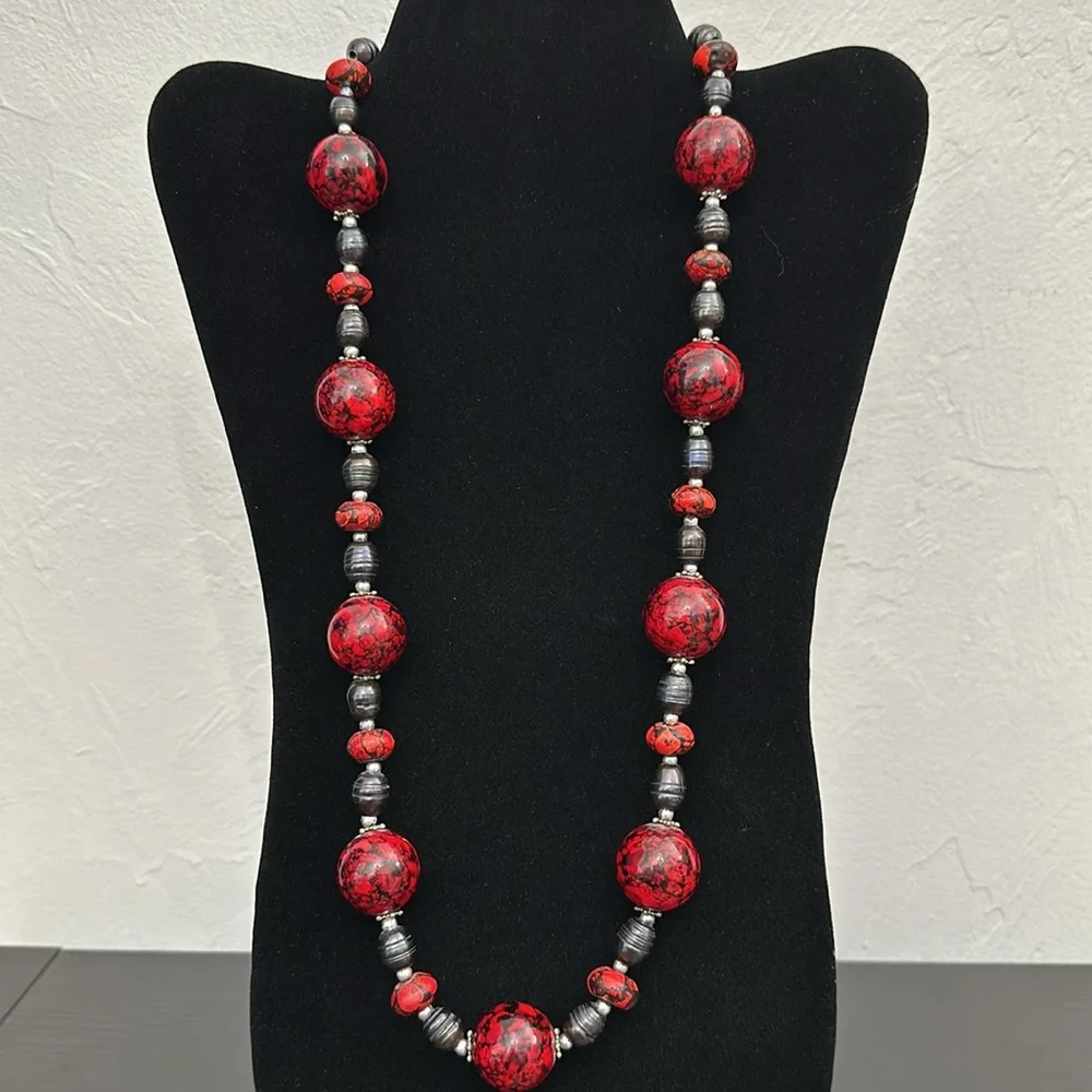 Red w/Black Glass Beads & Black Simulated Pearl Vintage Necklace